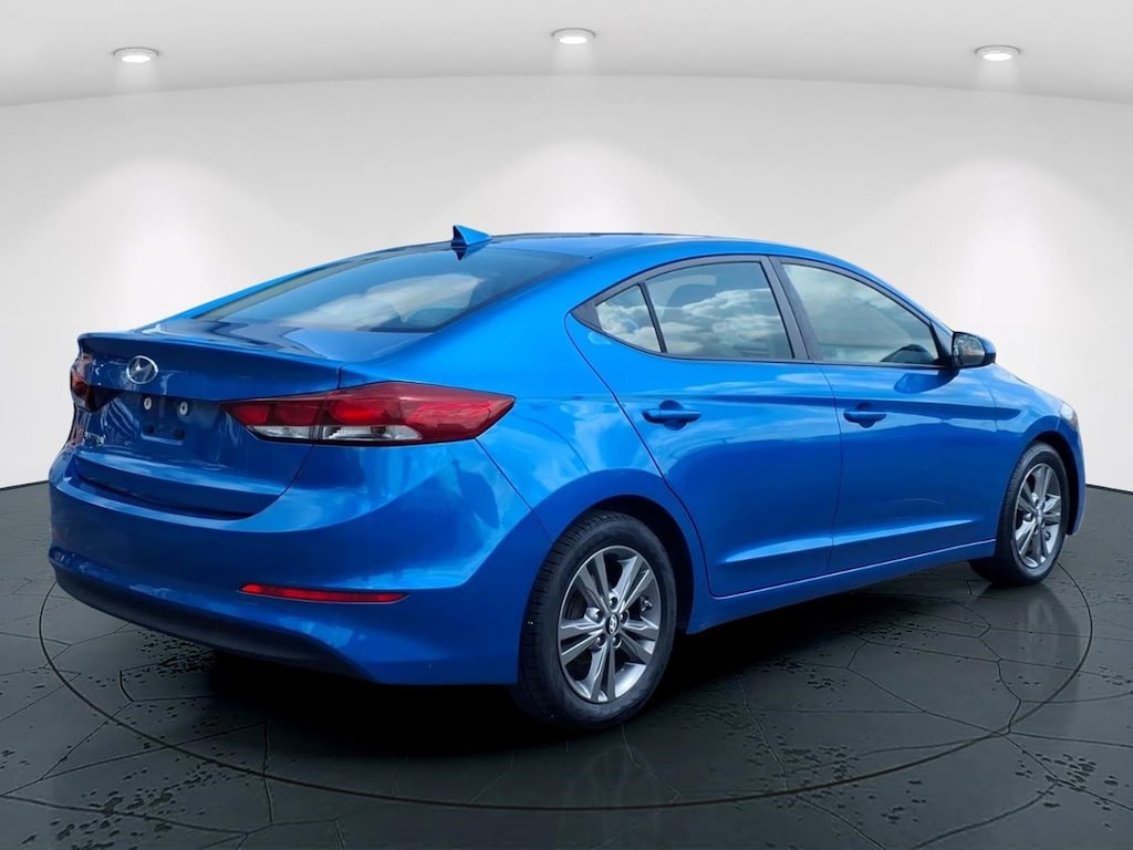 Used 2017 Hyundai Elantra SE Sedan