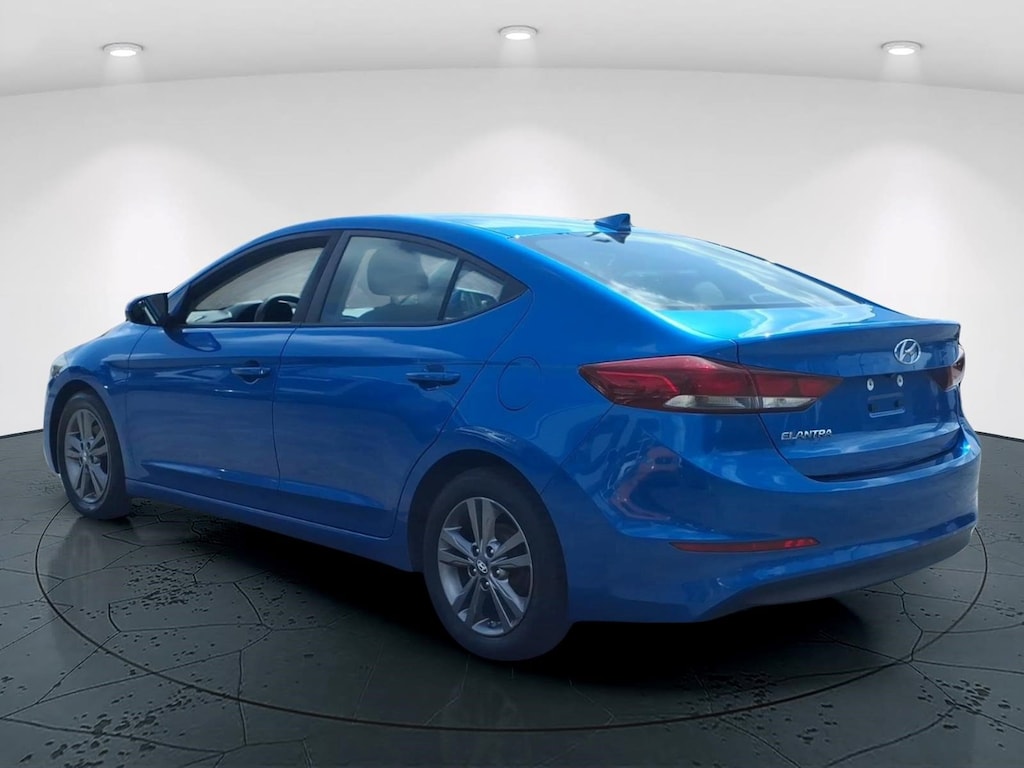 Used 2017 Hyundai Elantra SE Sedan