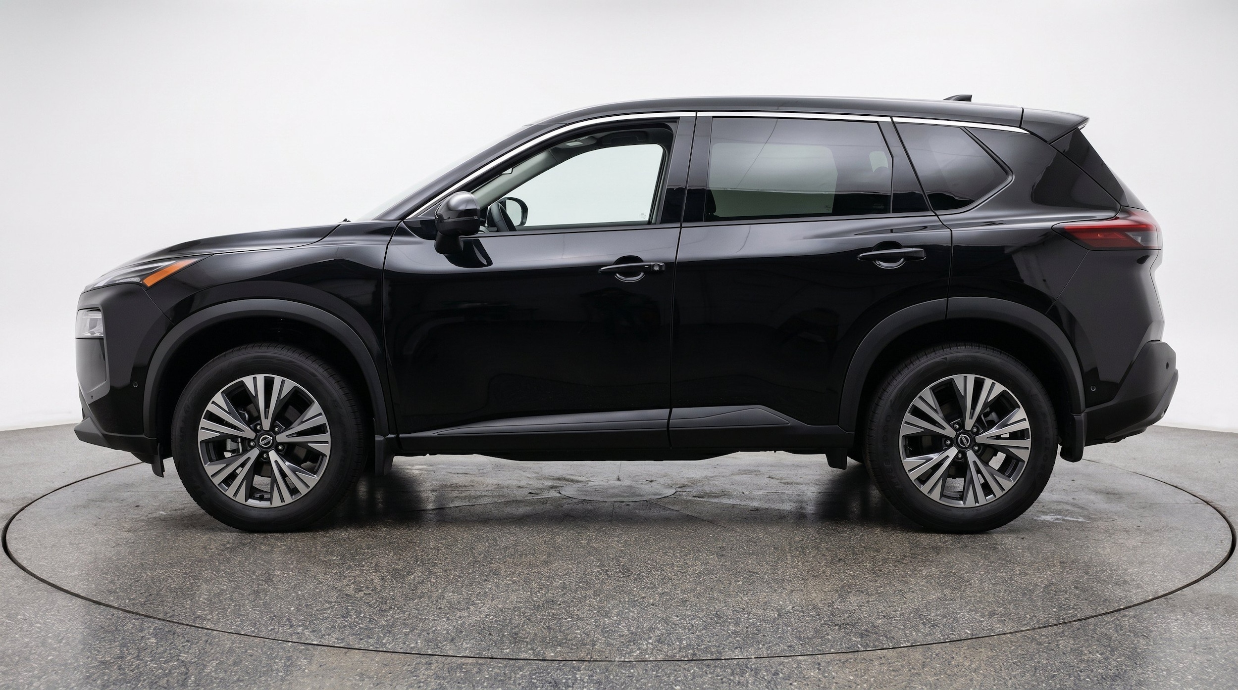 Thumbnail: 2023 Nissan Rogue - 5