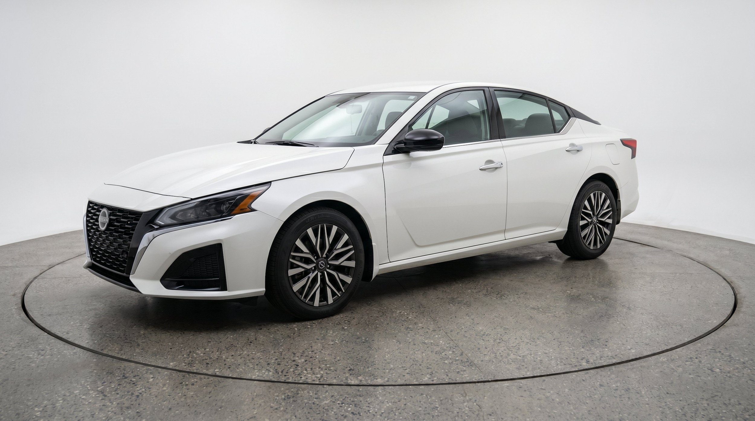 Thumbnail: 2025 Nissan Altima - 3