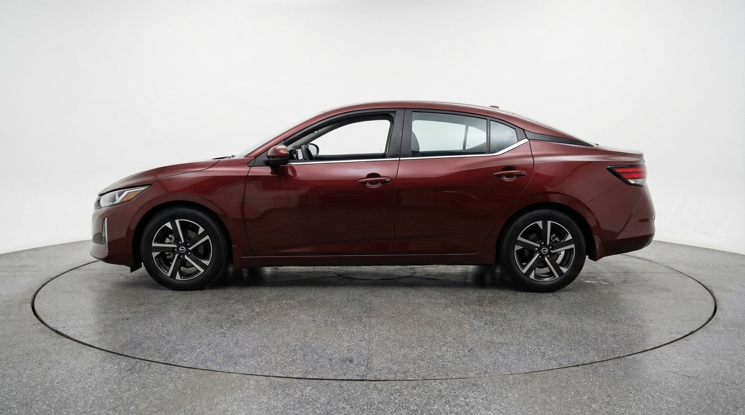 Thumbnail: 2025 Nissan Sentra - 4