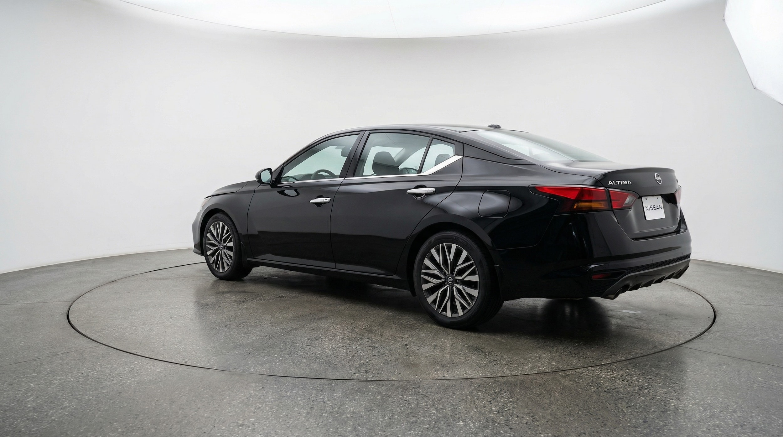 Thumbnail: 2025 Nissan Altima - 5