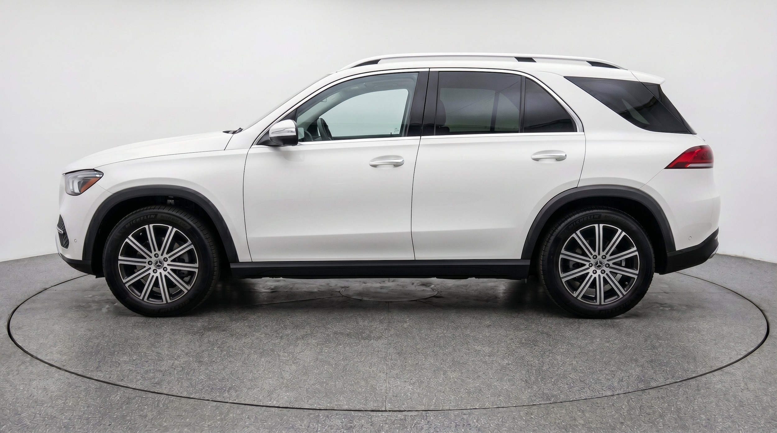 Thumbnail: 2026 Mercedes-Benz GLE - 5