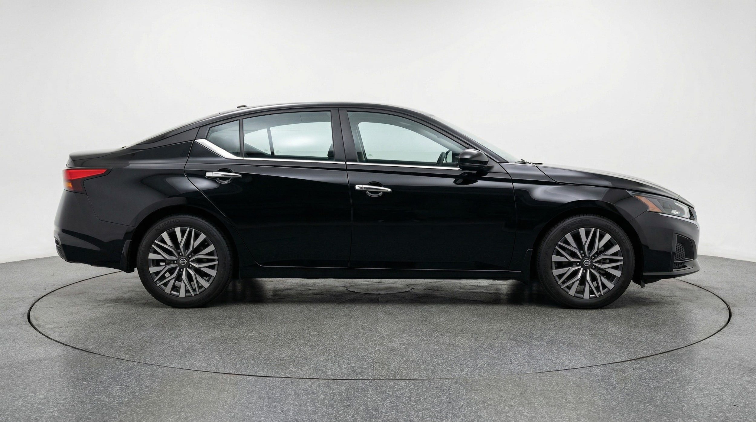 Thumbnail: 2025 Nissan Altima - 8