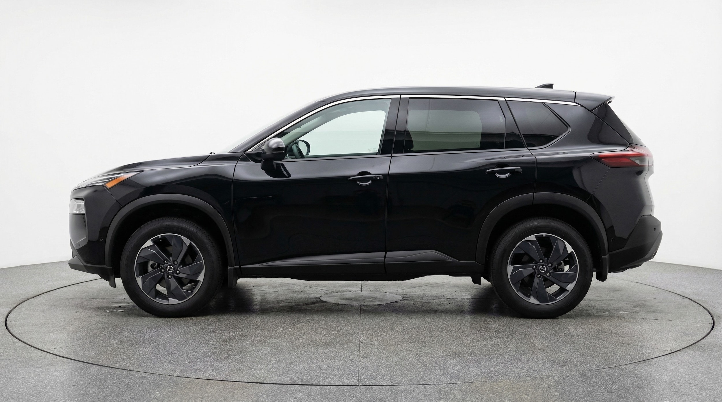 Thumbnail: 2025 Nissan Rogue - 4