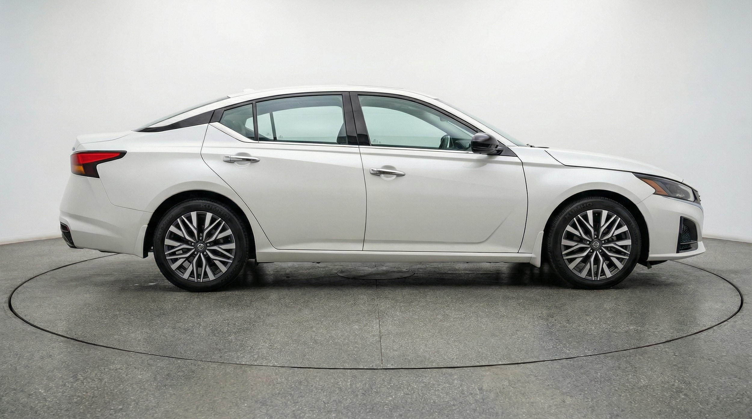 Thumbnail: 2025 Nissan Altima - 8