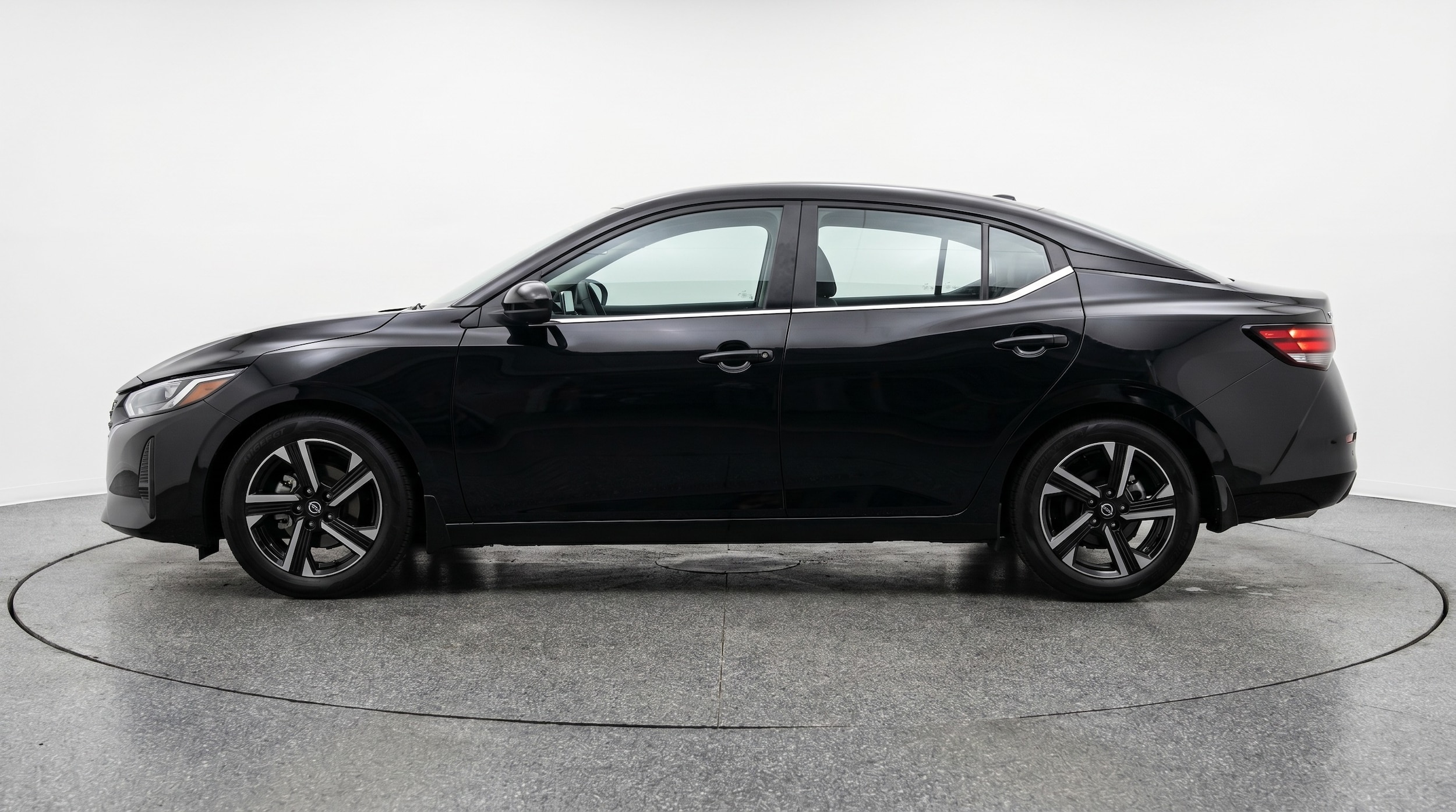 Thumbnail: 2025 Nissan Sentra - 4