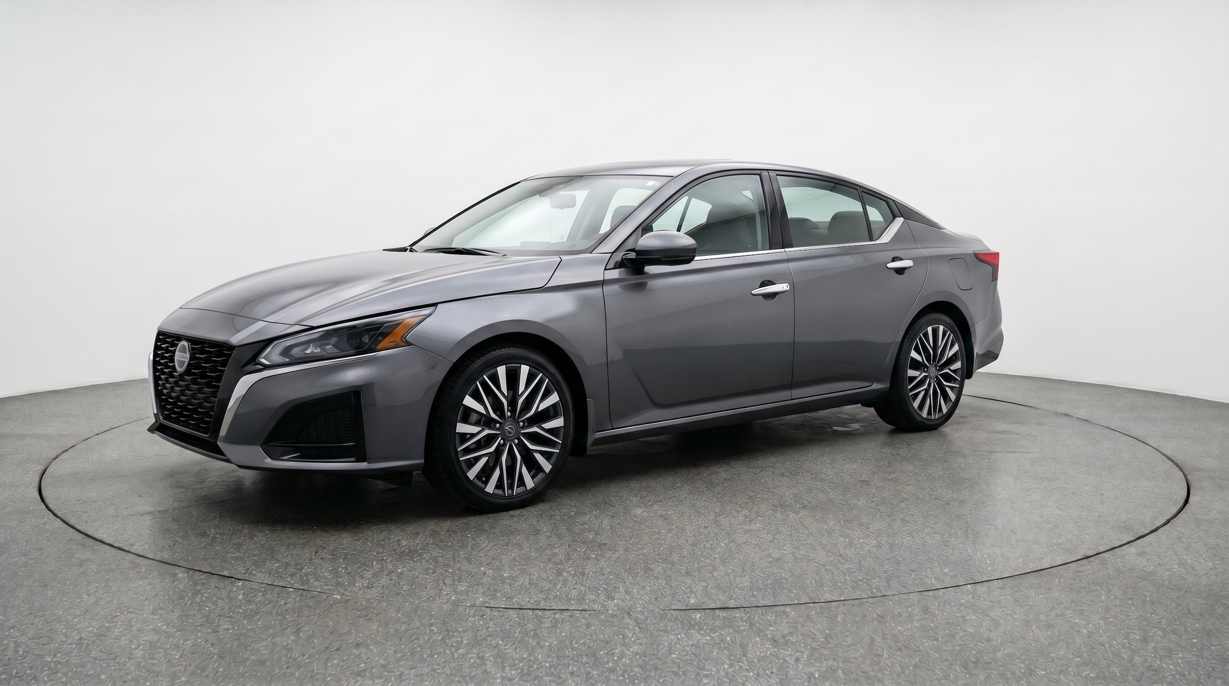Thumbnail: 2025 Nissan Altima - 3