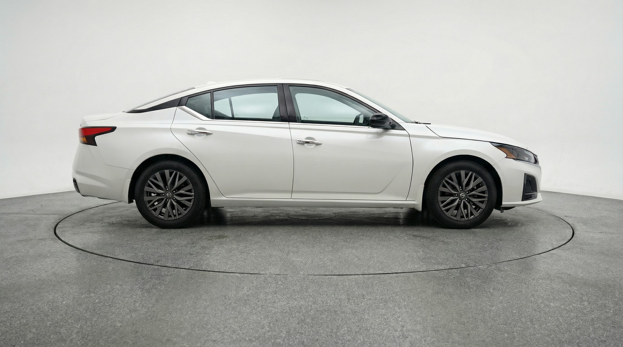 Thumbnail: 2025 Nissan Altima - 8