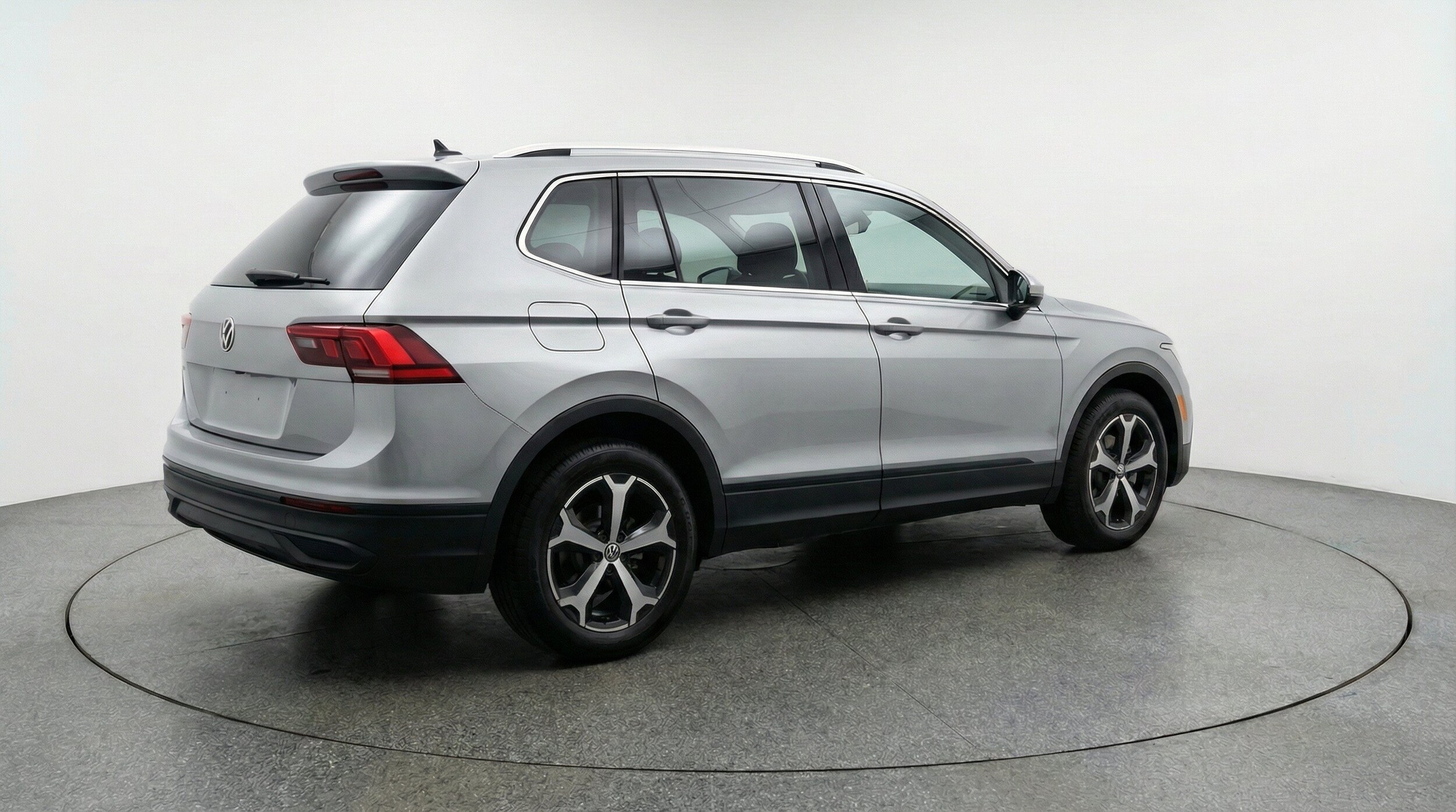 Thumbnail: 2026 Volkswagen Tiguan - 9