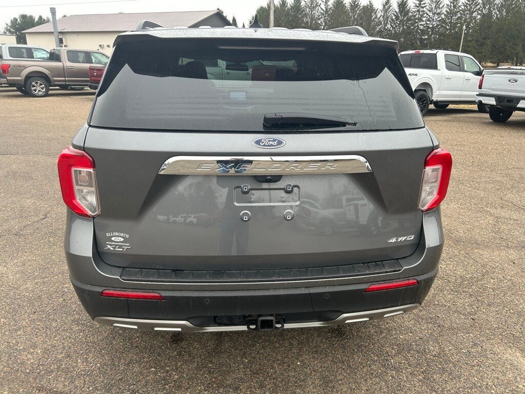 2023 Ford Explorer XLT photo 4