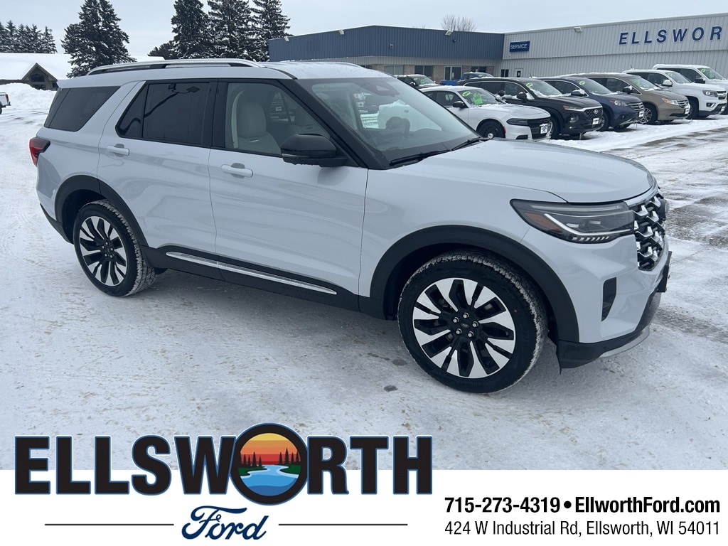 2026 Ford Explorer Platinum's photo