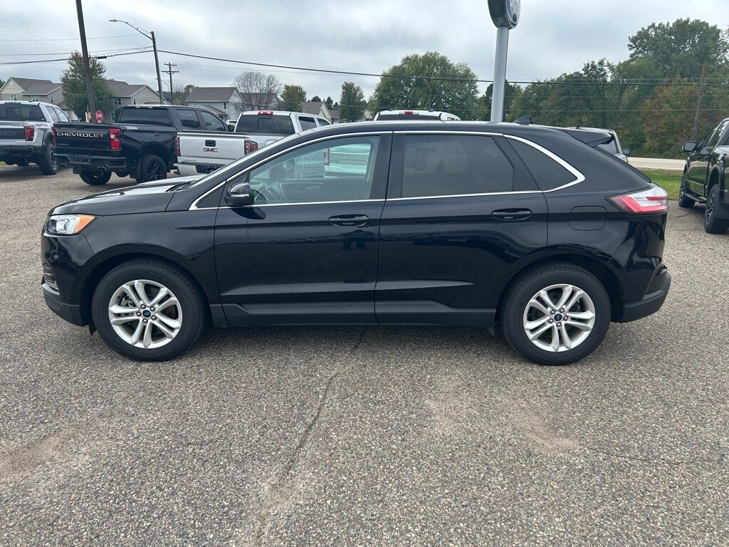 2020 Ford Edge SEL photo 4