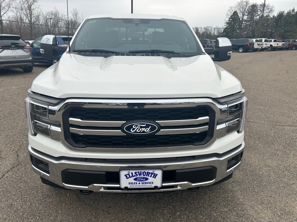 2025 Ford F-150 Lariat photo 2