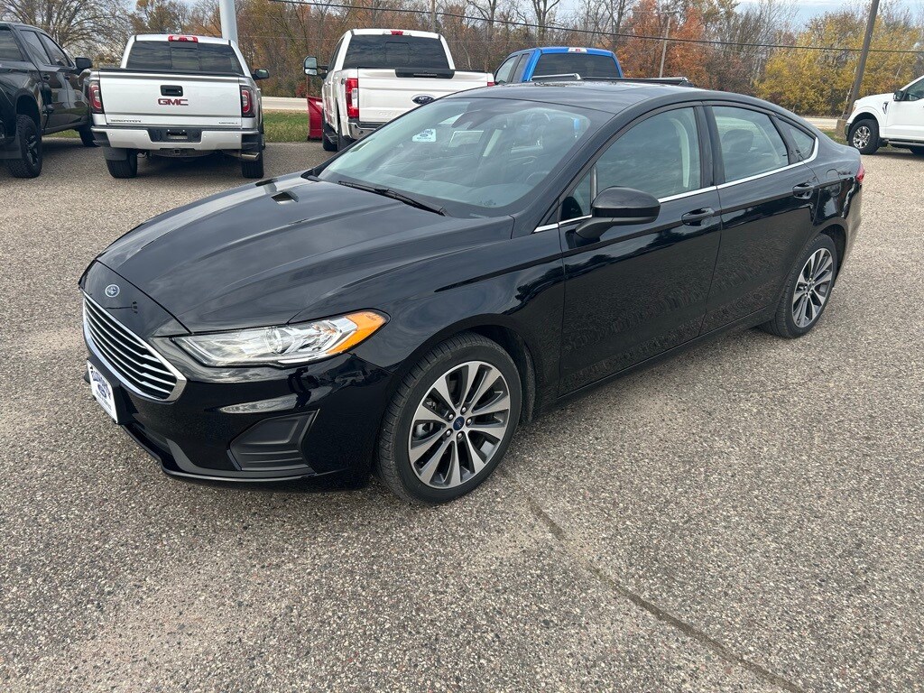 2019 Ford Fusion SE photo 2