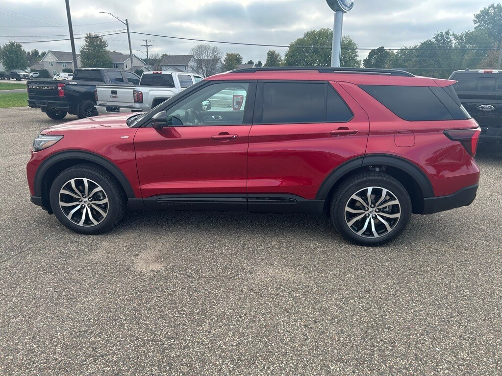 2025 Ford Explorer ST-Line photo 2