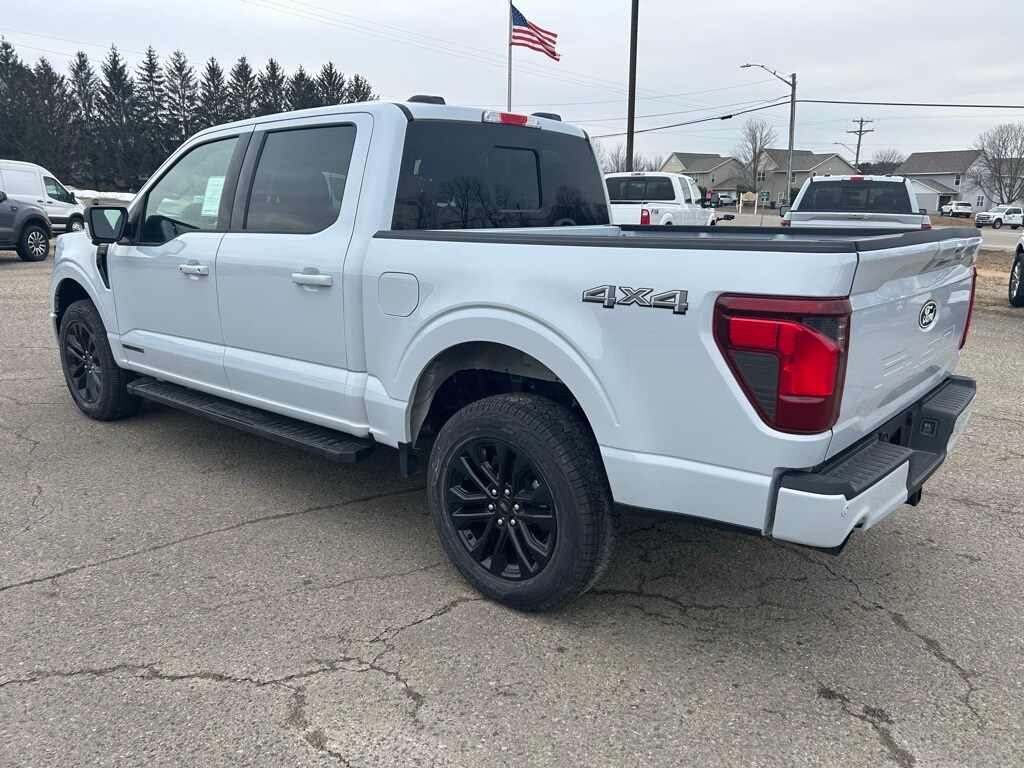 2025 Ford F-150 XLT photo 3