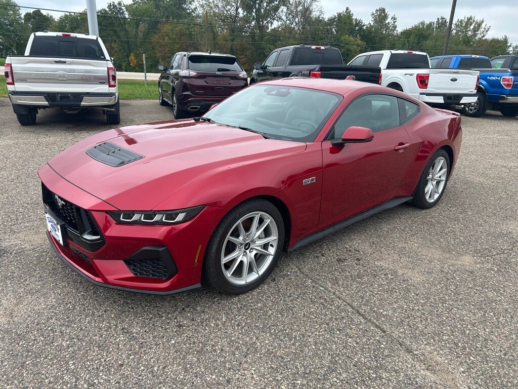 2024 Ford Mustang GT Premium photo 3