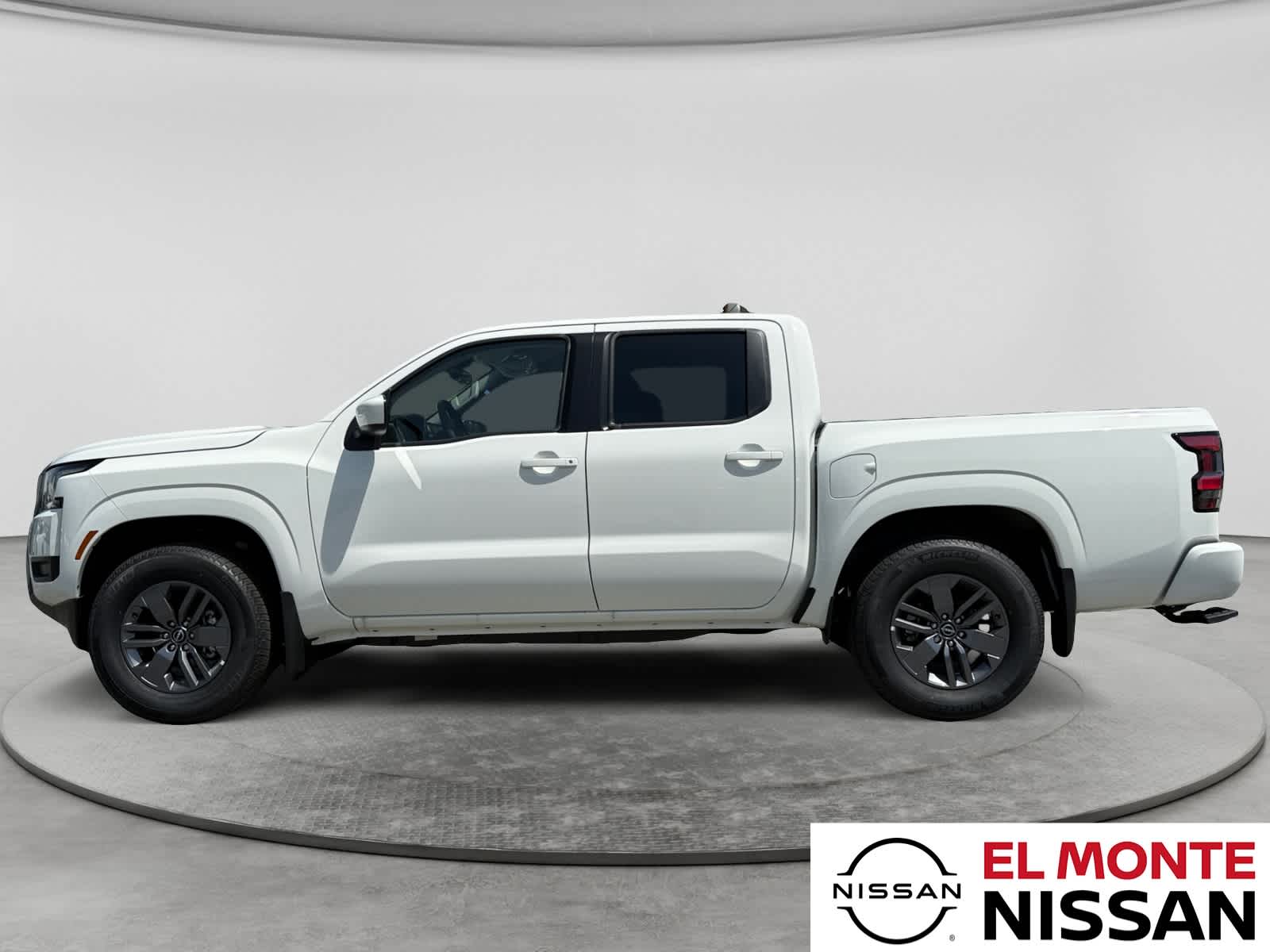 2026 Nissan Frontier SV - Photo 8