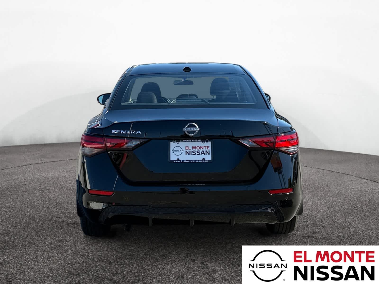 2025 Nissan Sentra SV photo 4