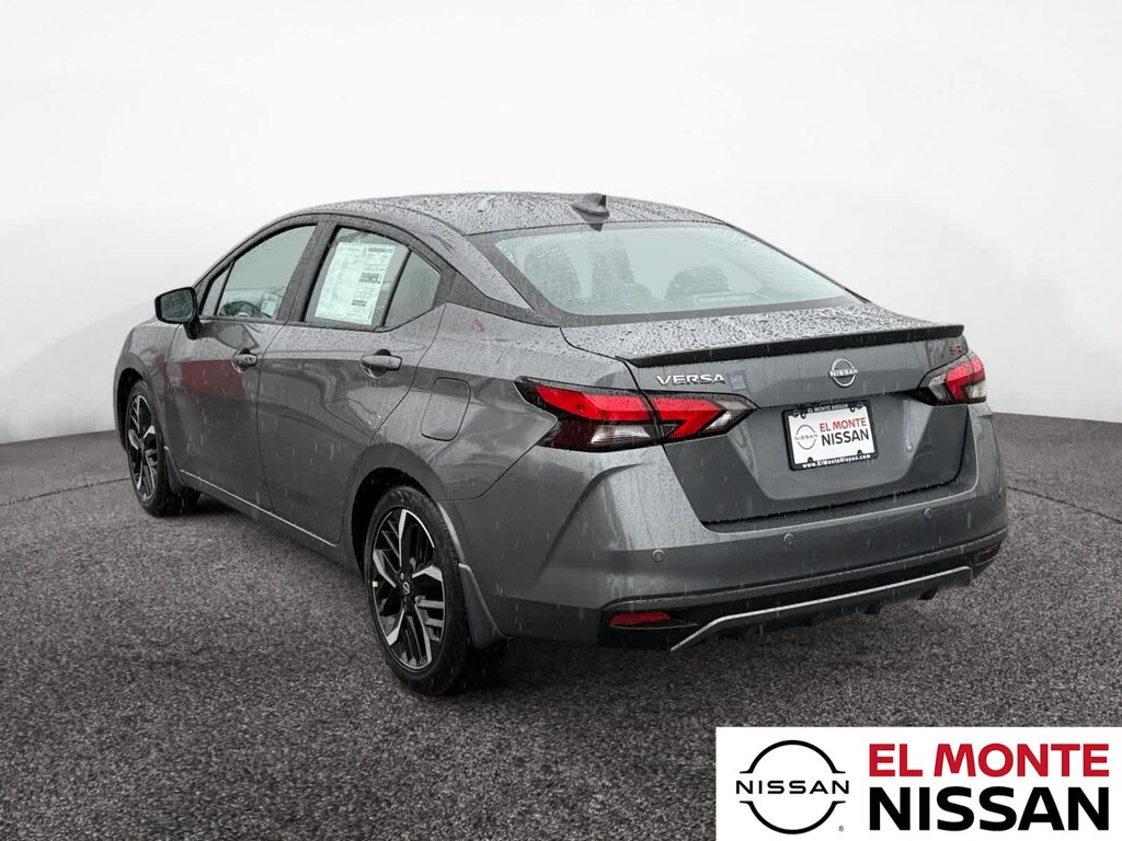 New 2025 Nissan Versa 1.6 SR Sedan
