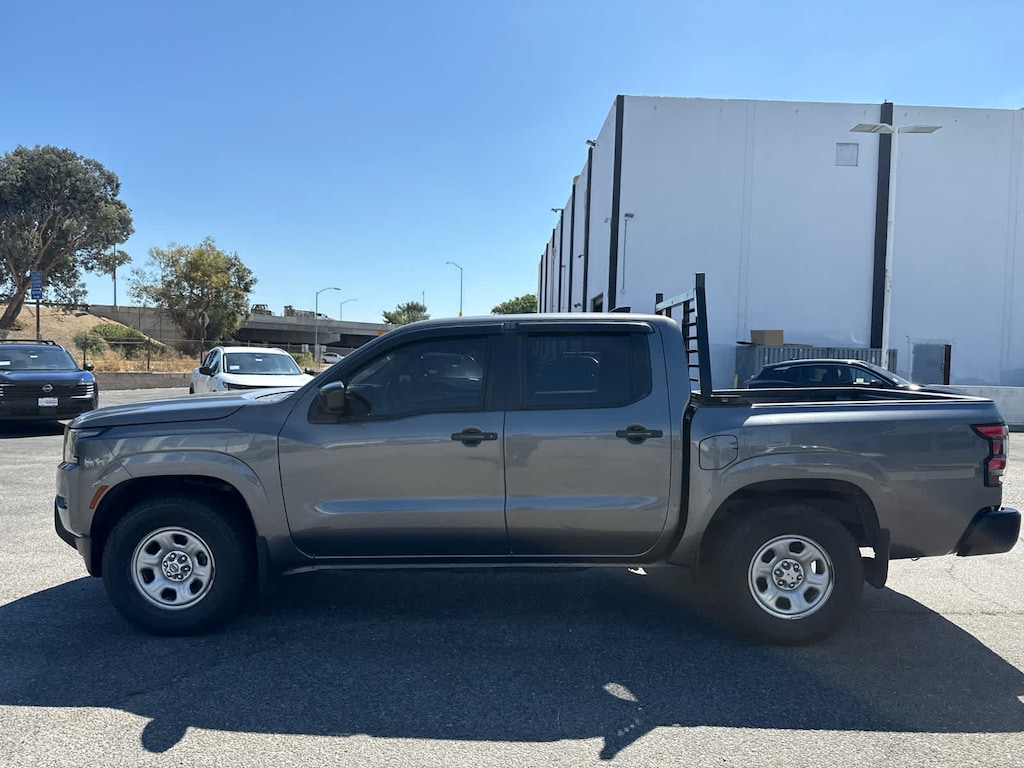 Used 2022 Nissan Frontier SV Truck Crew Cab