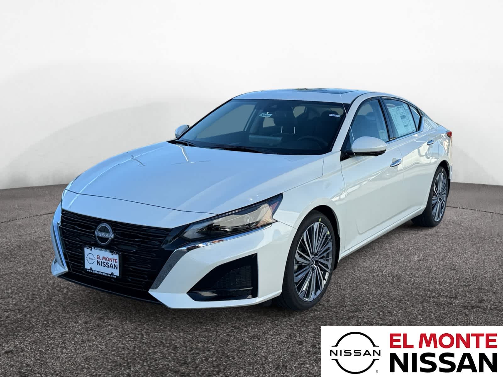 2025 Nissan Altima SL's photo