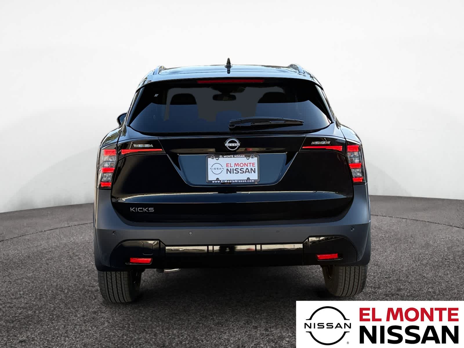 2026 Nissan Kicks SV photo 4