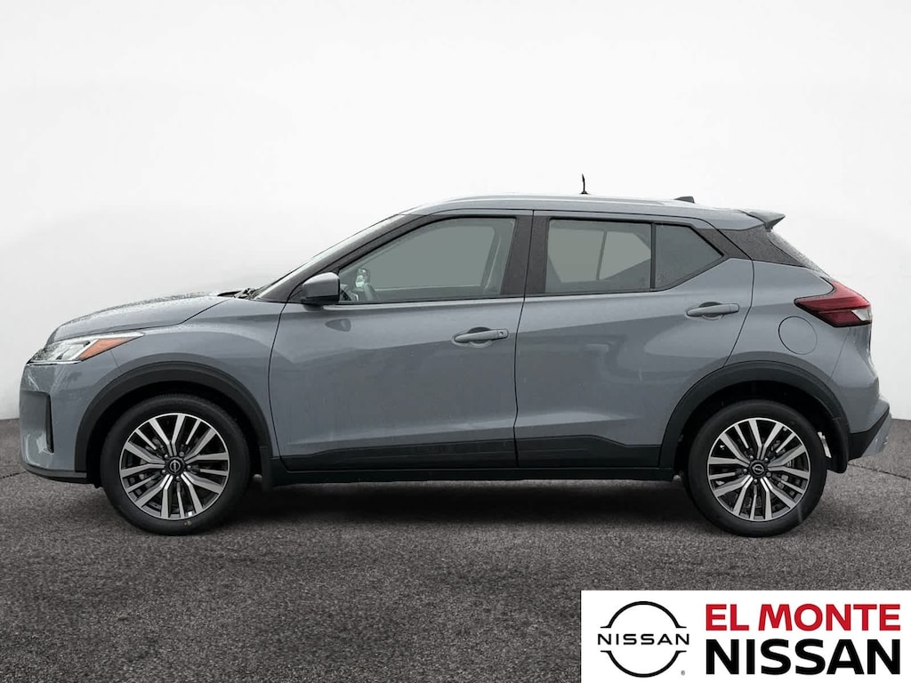 Used 2022 Nissan Kicks SV SUV