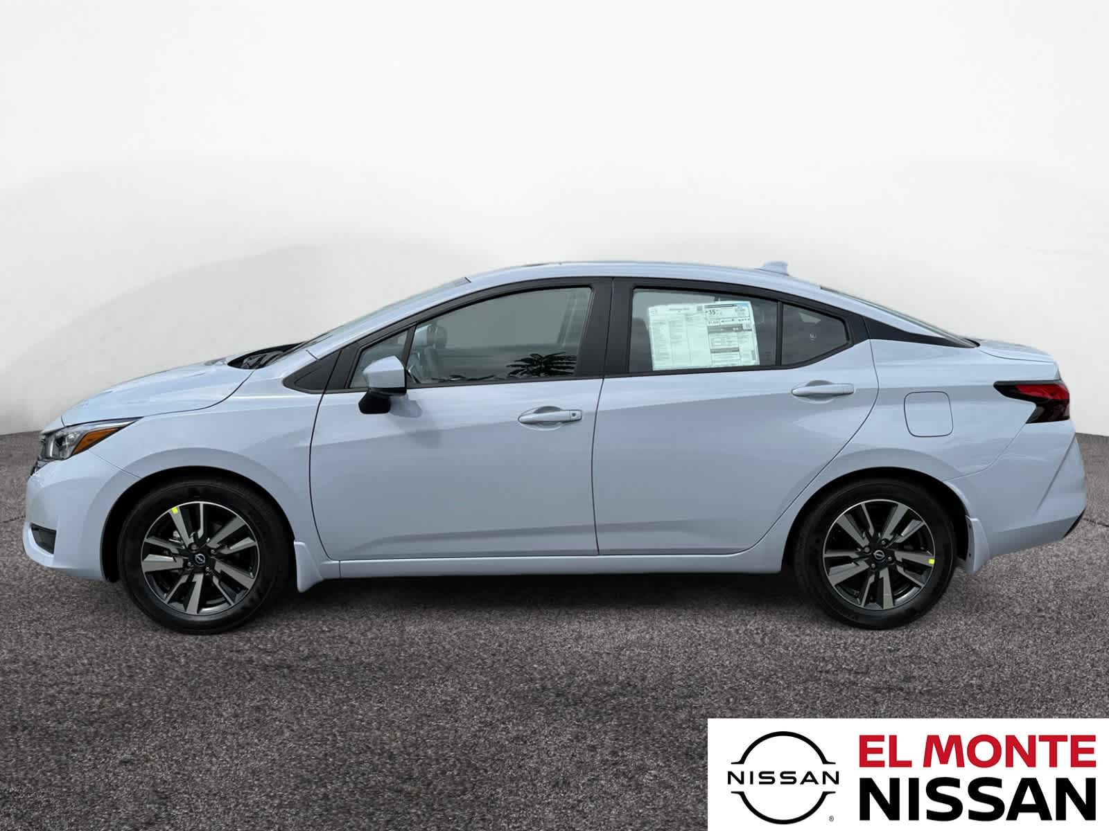 2025 Nissan Versa SV photo 2