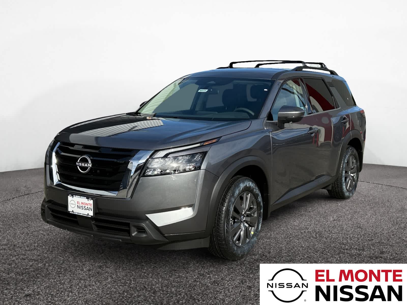2025 Nissan Pathfinder SV's photo