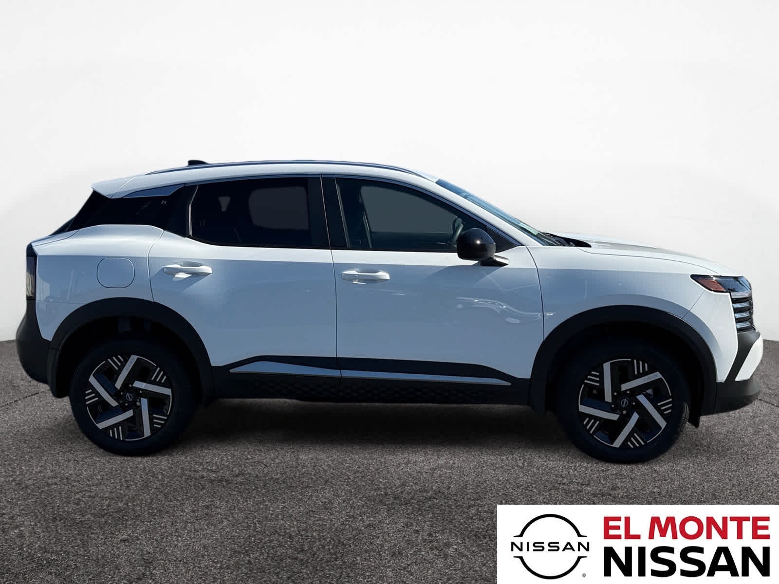 2026 Nissan Kicks SV photo 3