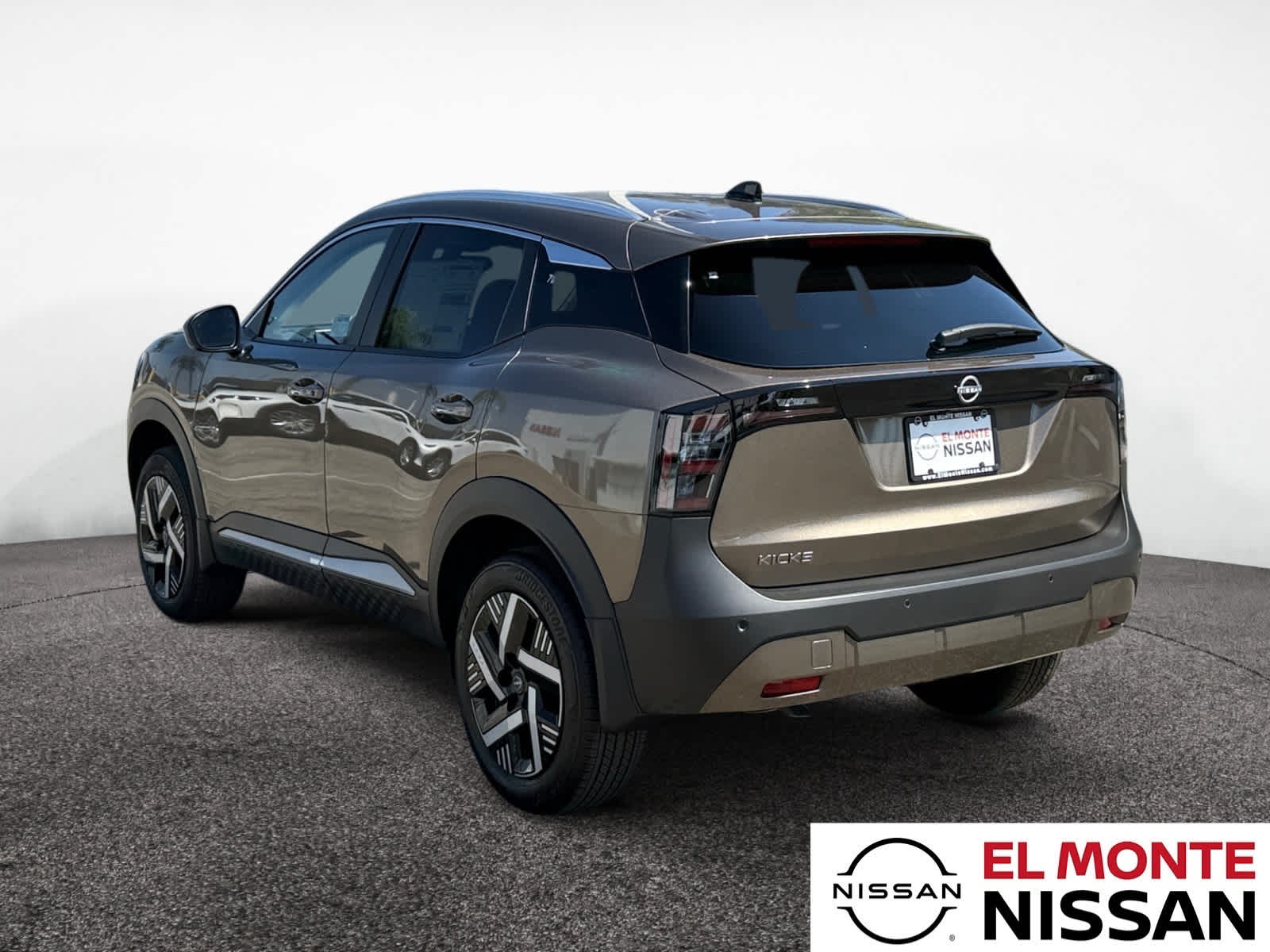 2026 Nissan Kicks SV photo 3