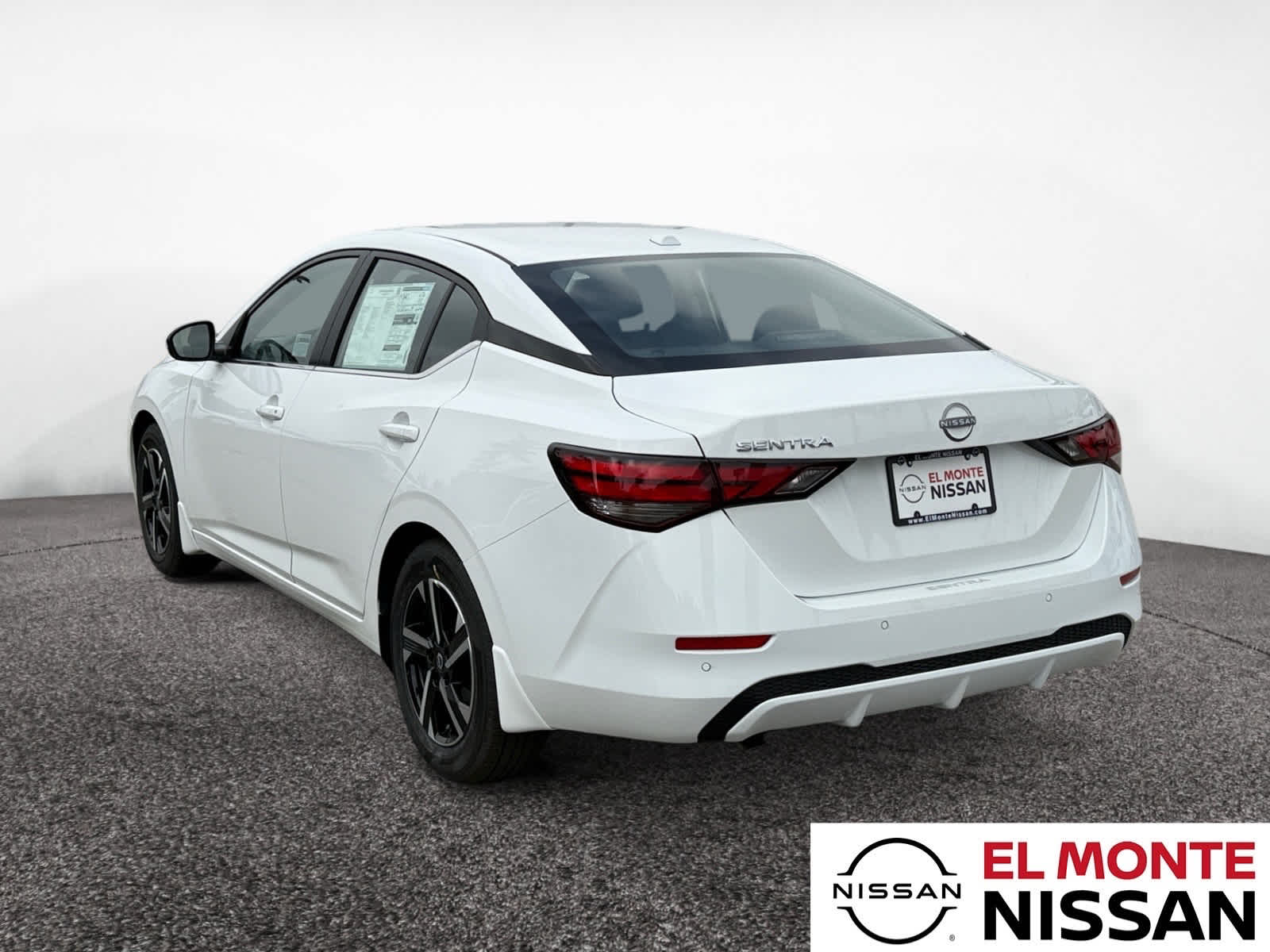 2025 Nissan Sentra SV photo 3