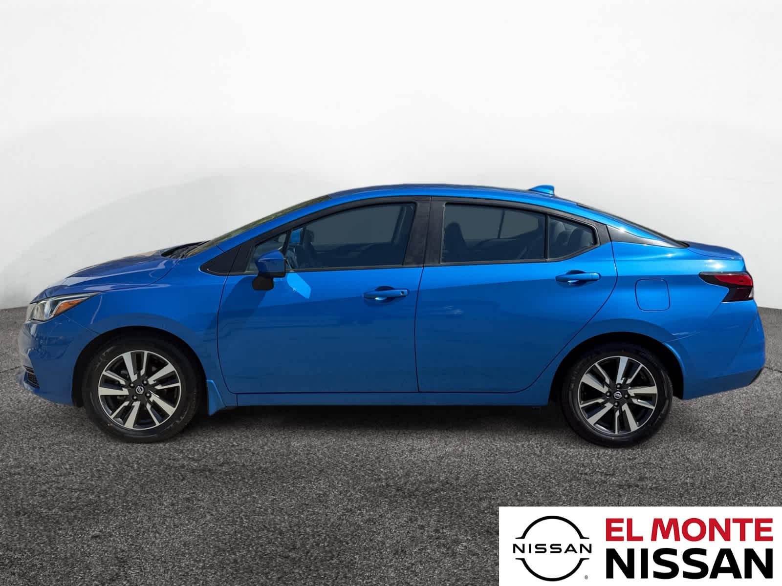 2022 Nissan Versa 1.6 SV photo 2