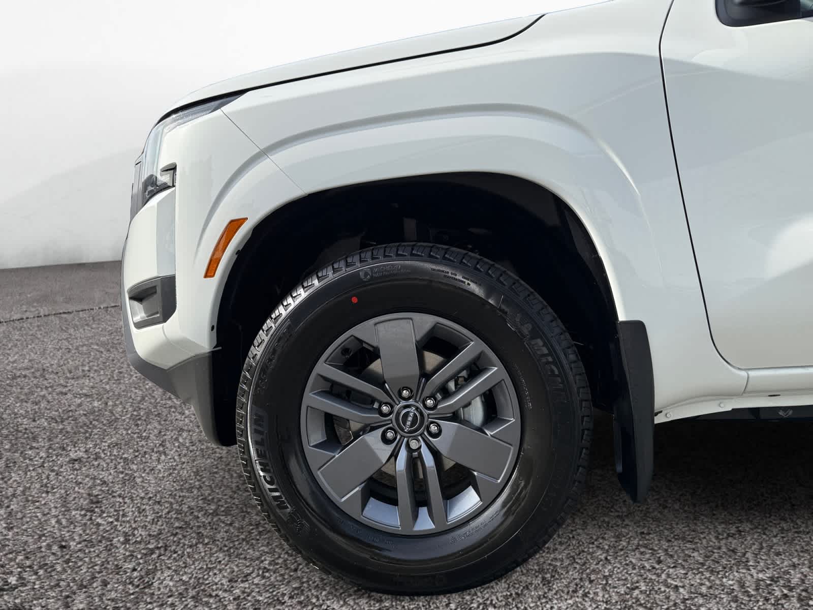 2026 Nissan Frontier SV - Photo 14