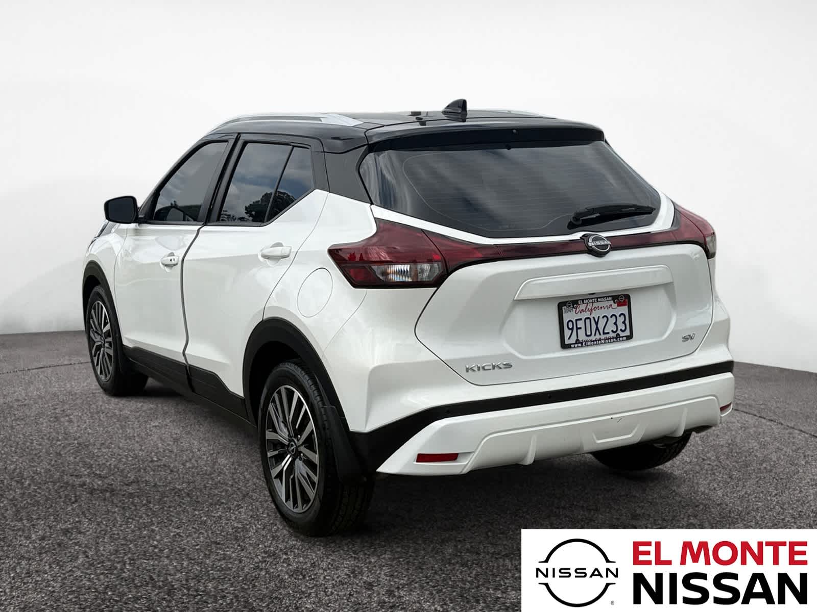 2023 Nissan Kicks SV photo 3