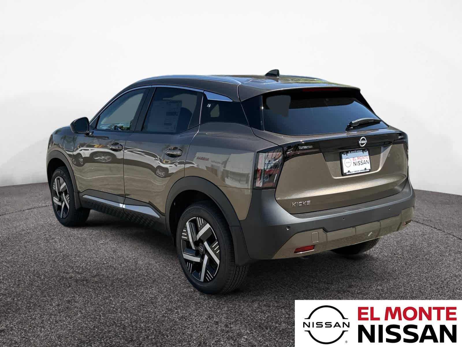2026 Nissan Kicks SV photo 3
