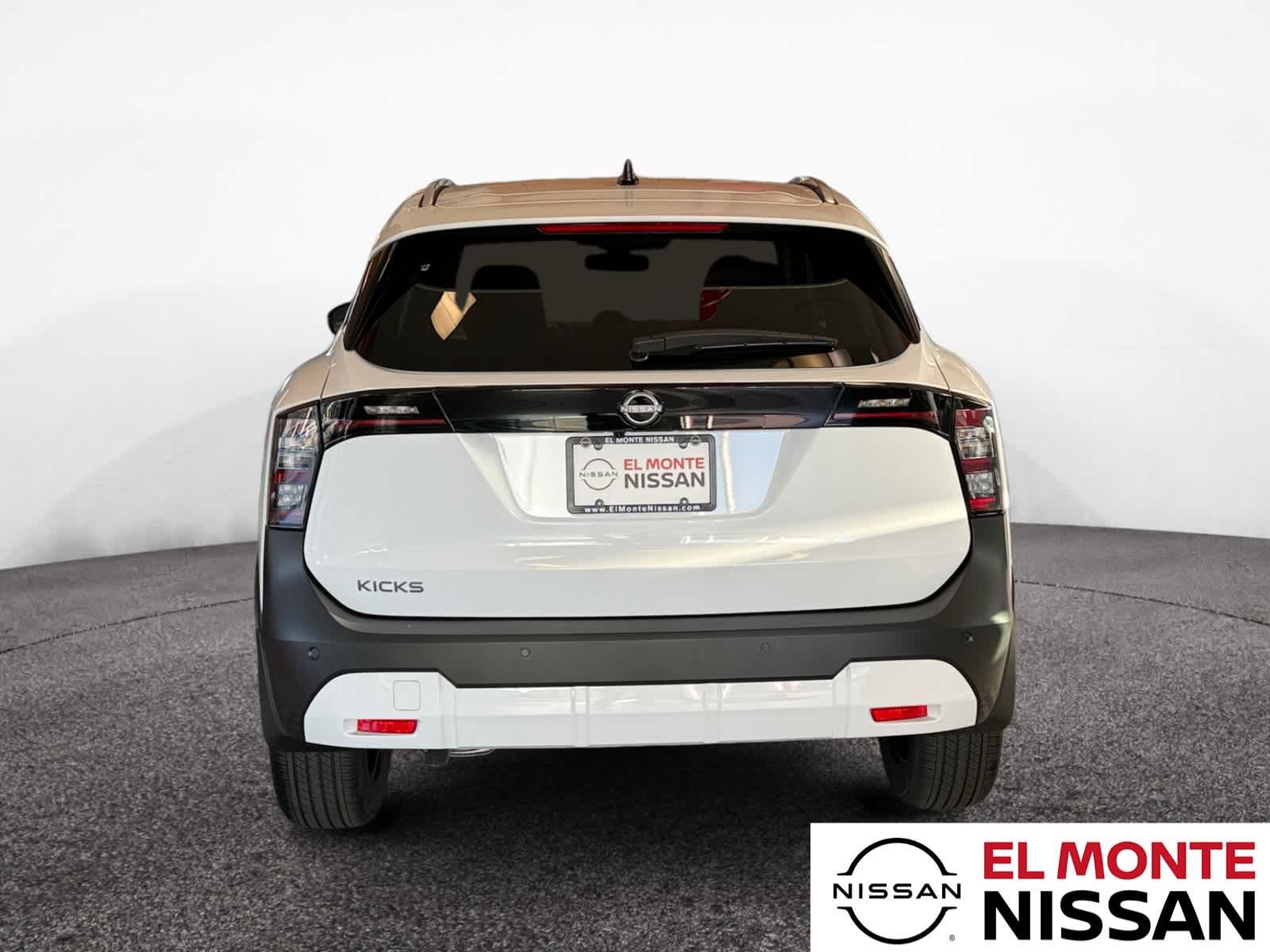 2026 Nissan Kicks SV photo 4