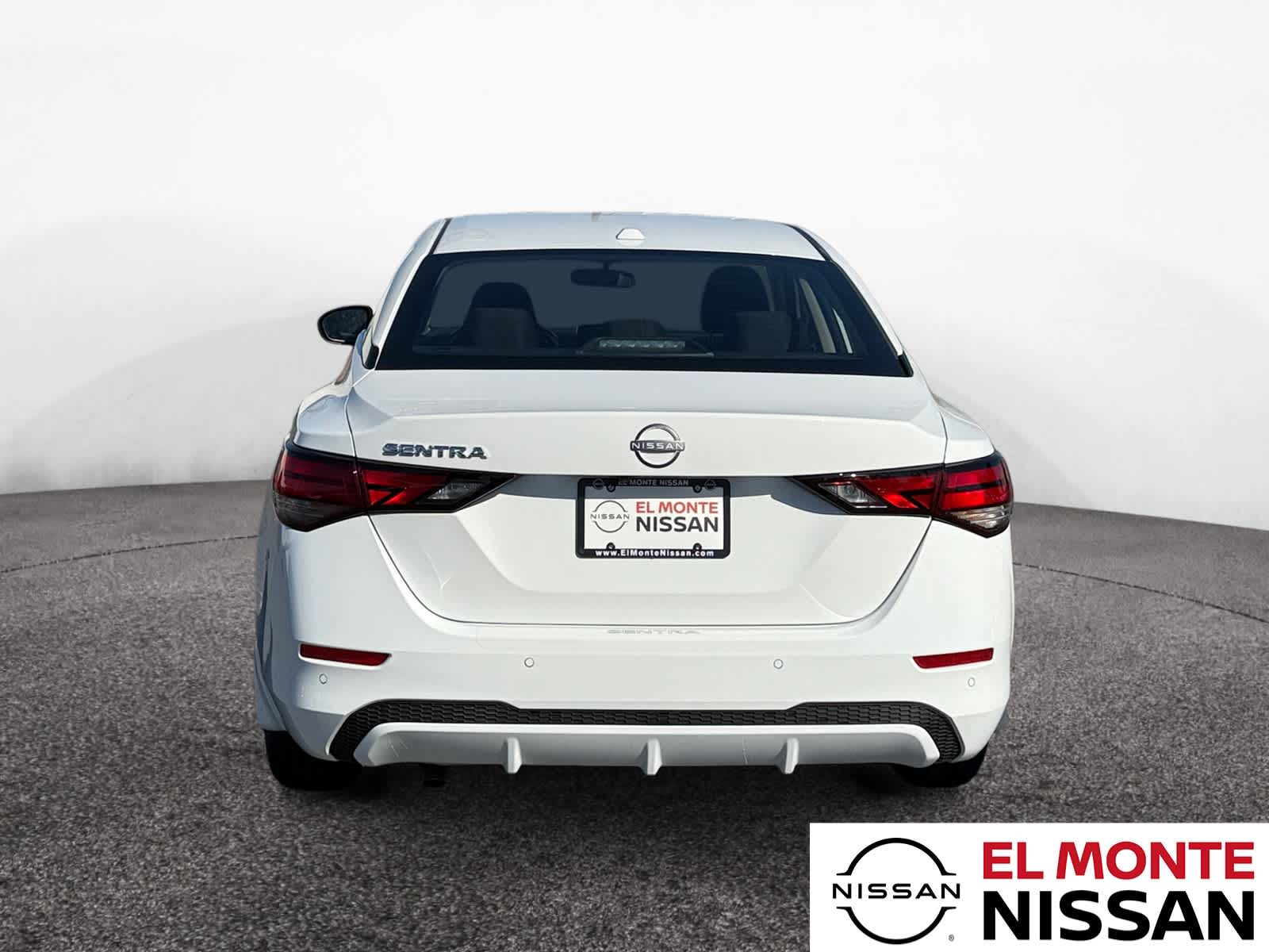 2025 Nissan Sentra SV photo 4