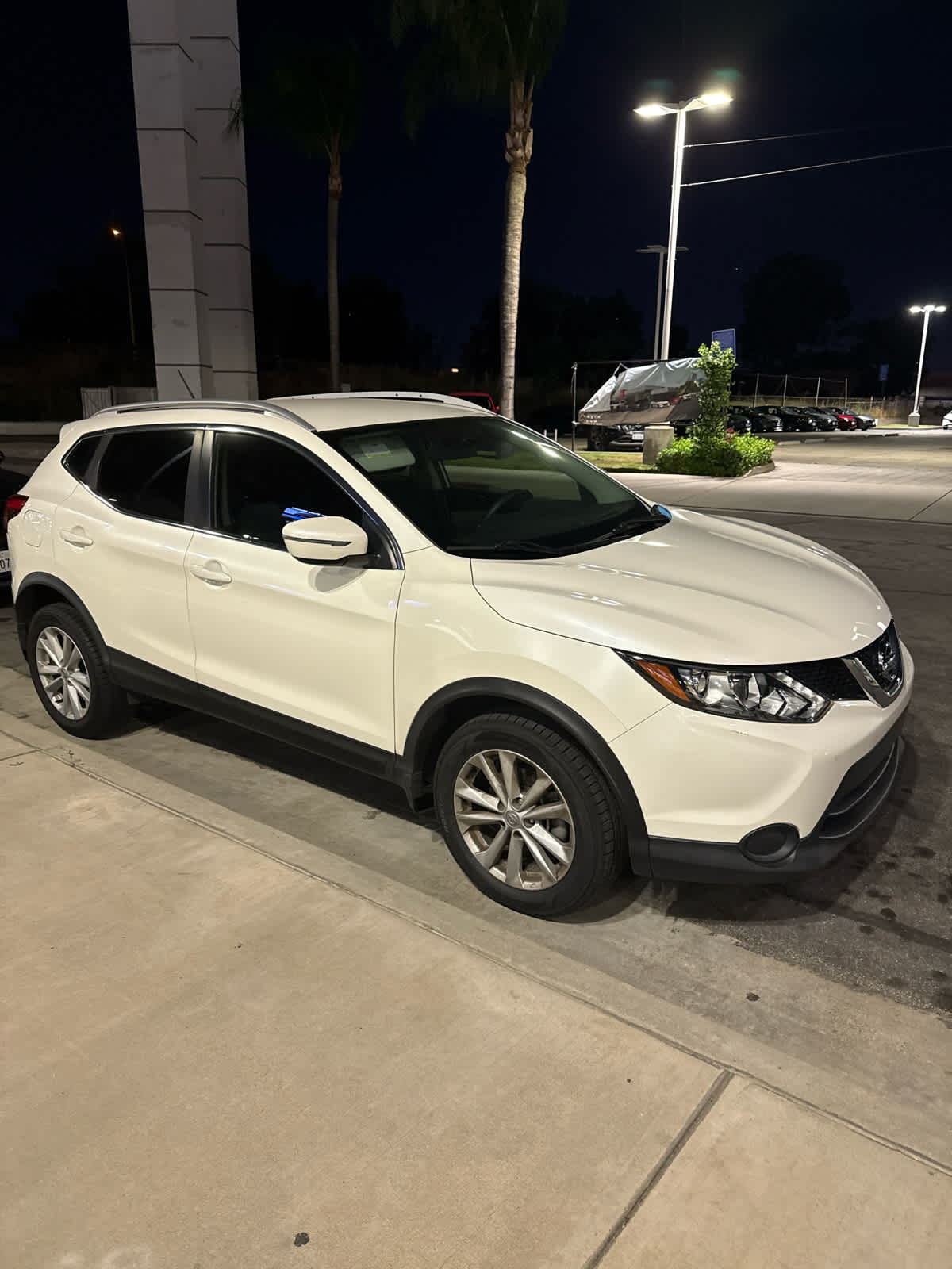 2018 Nissan Rogue Sport SV photo 3