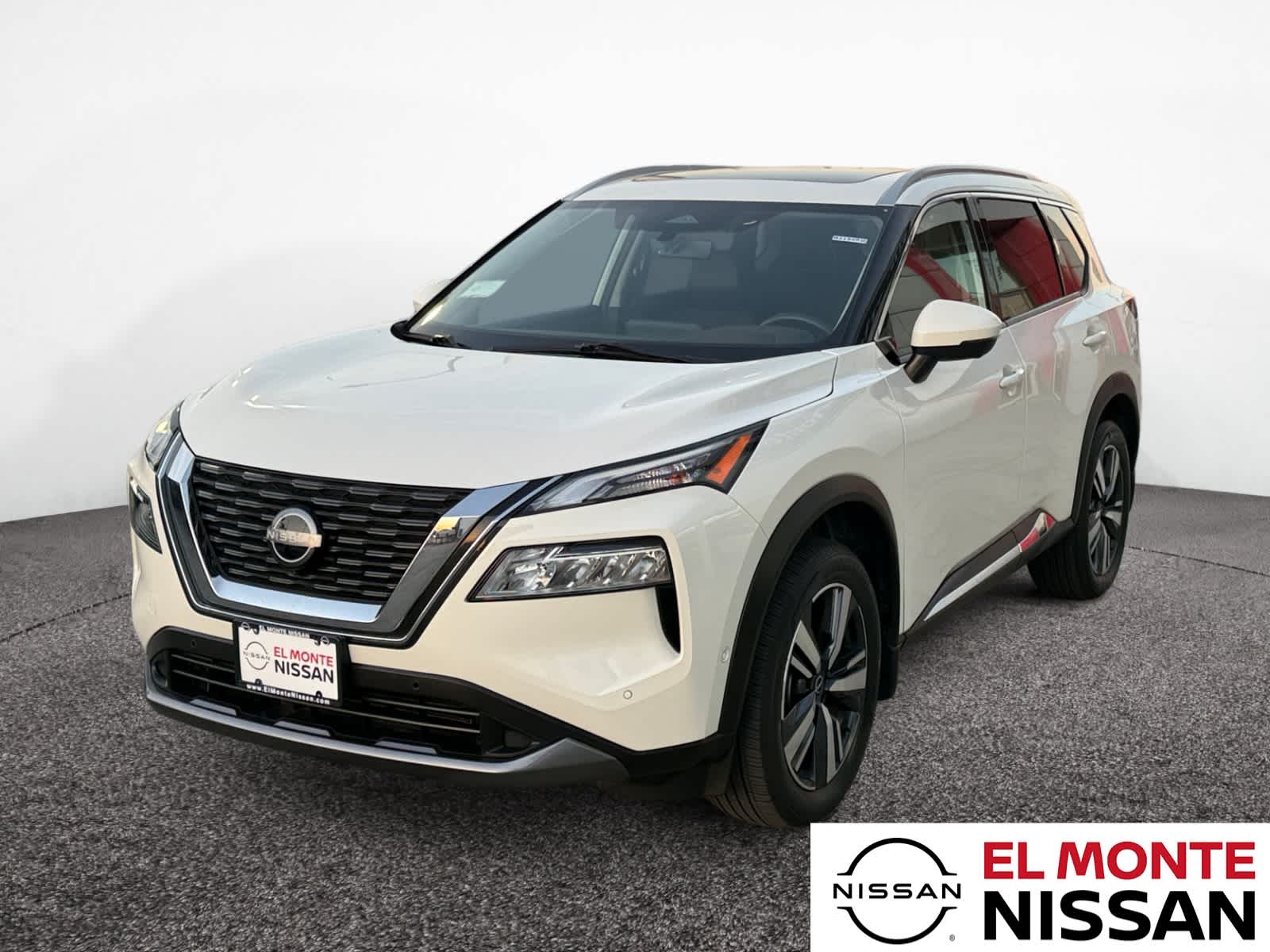 2023 Nissan Rogue SL's photo