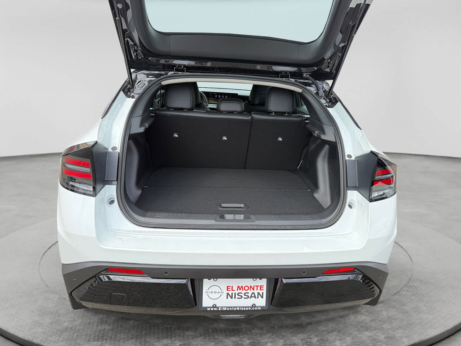 2026 Nissan LEAF SV+ - Photo 23