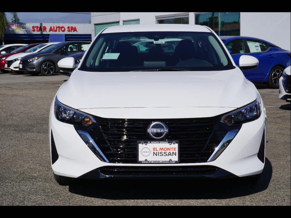 2025 Nissan Sentra SV photo 2