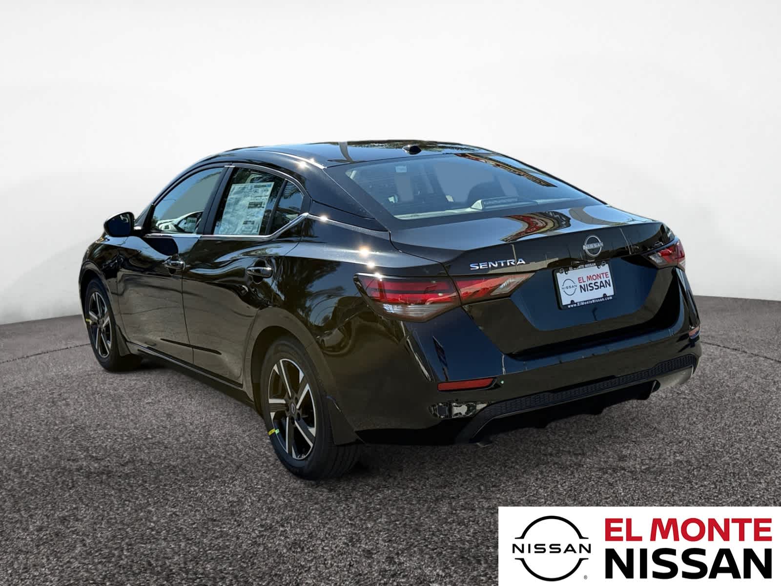 2025 Nissan Sentra SV photo 3