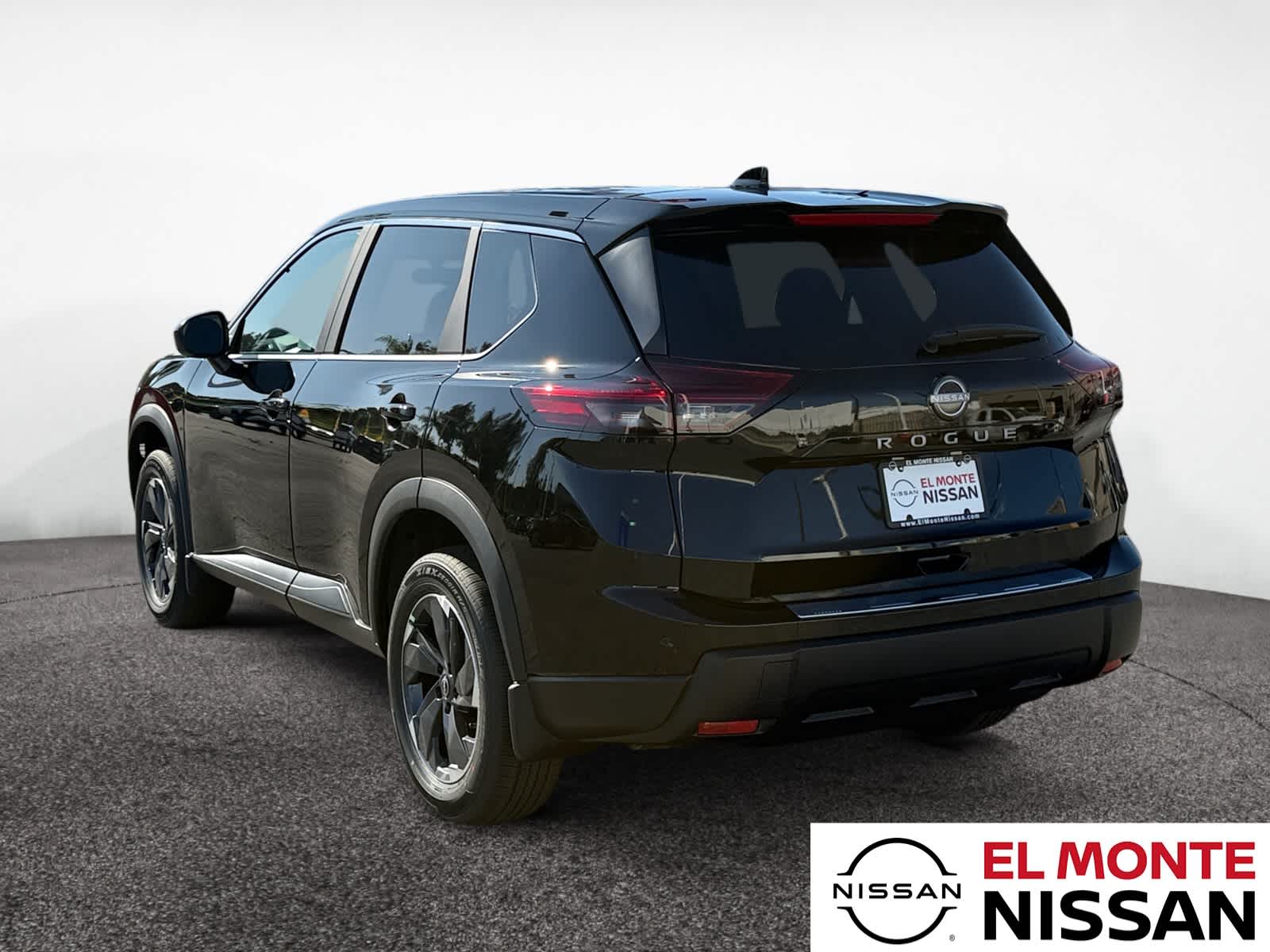 2026 Nissan Rogue SV photo 3