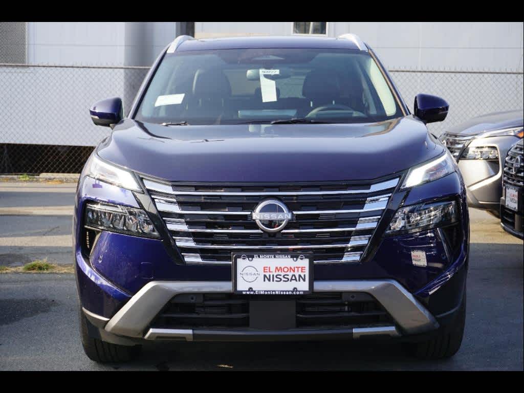 2025 Nissan Rogue SL photo 2