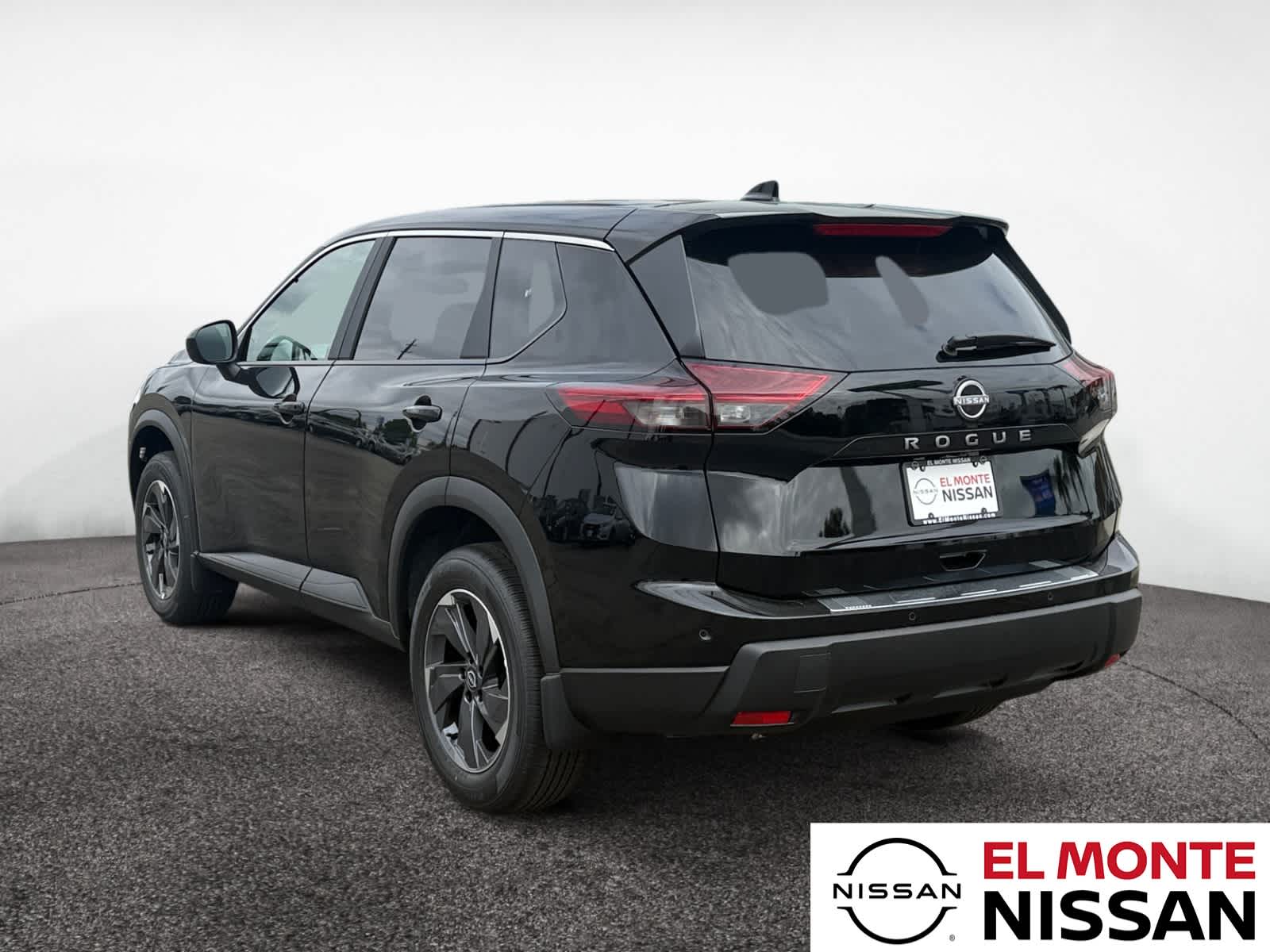 2025 Nissan Rogue SV photo 2