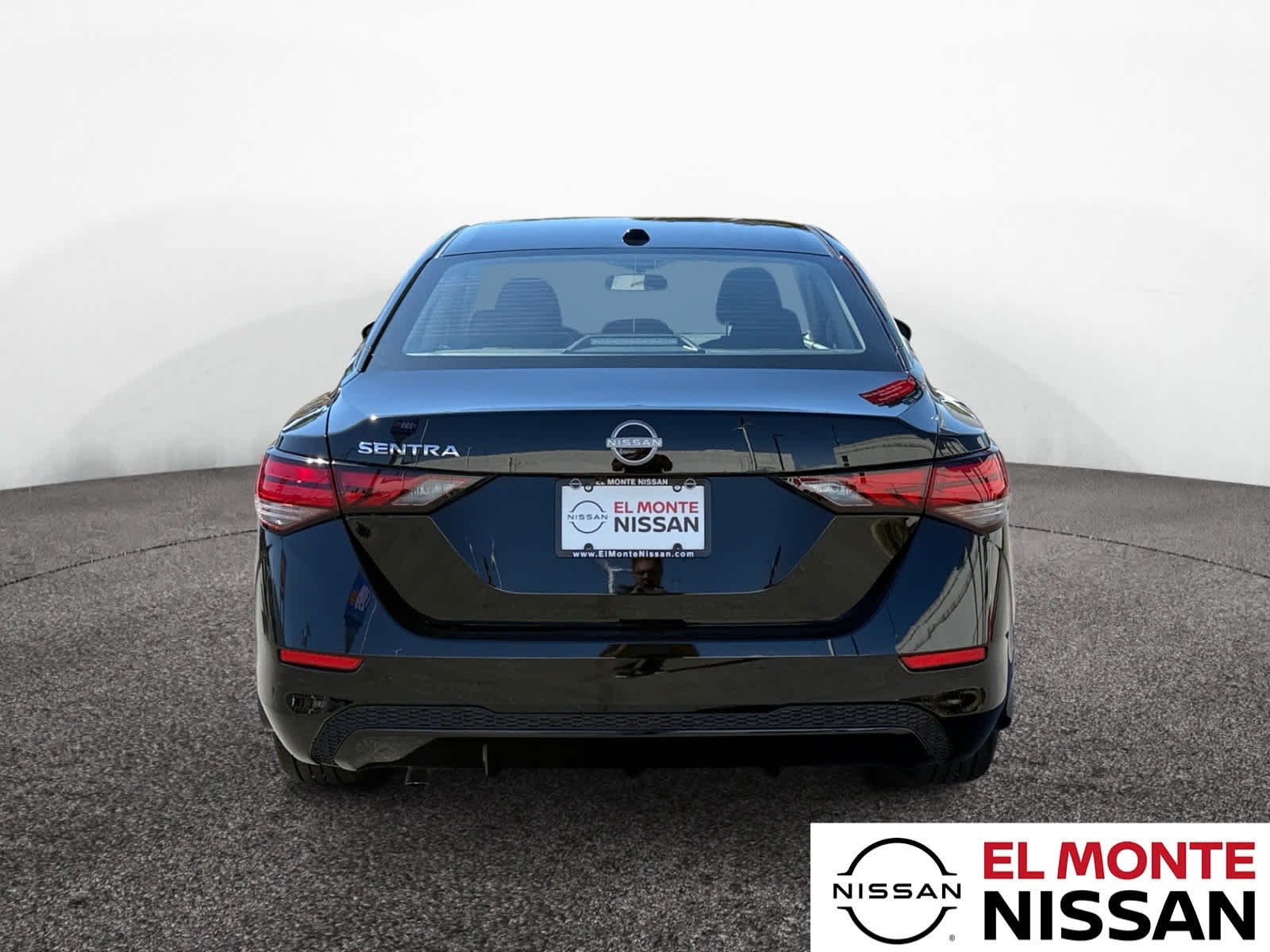 2025 Nissan Sentra SV photo 3