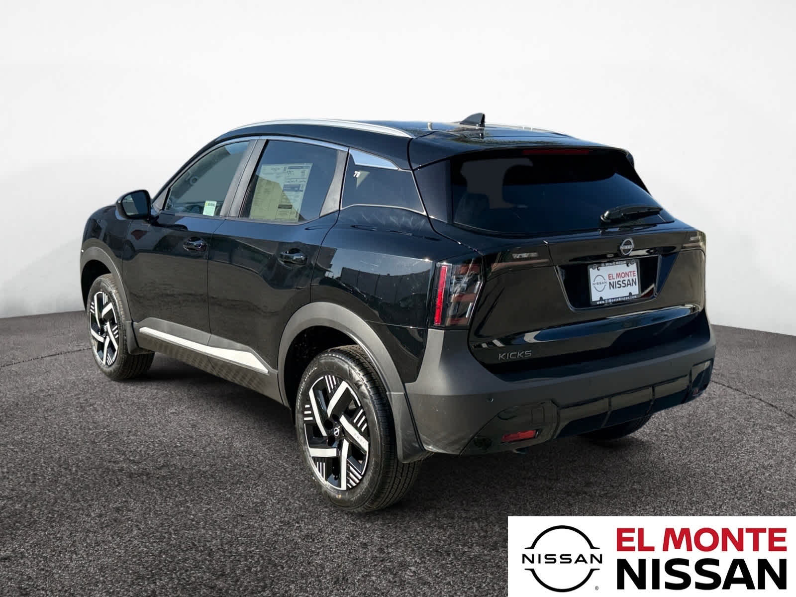 2026 Nissan Kicks SV photo 3